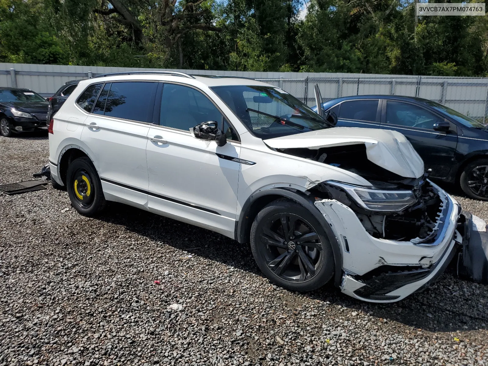 3VVCB7AX7PM074763 2023 Volkswagen Tiguan Se R-Line Black