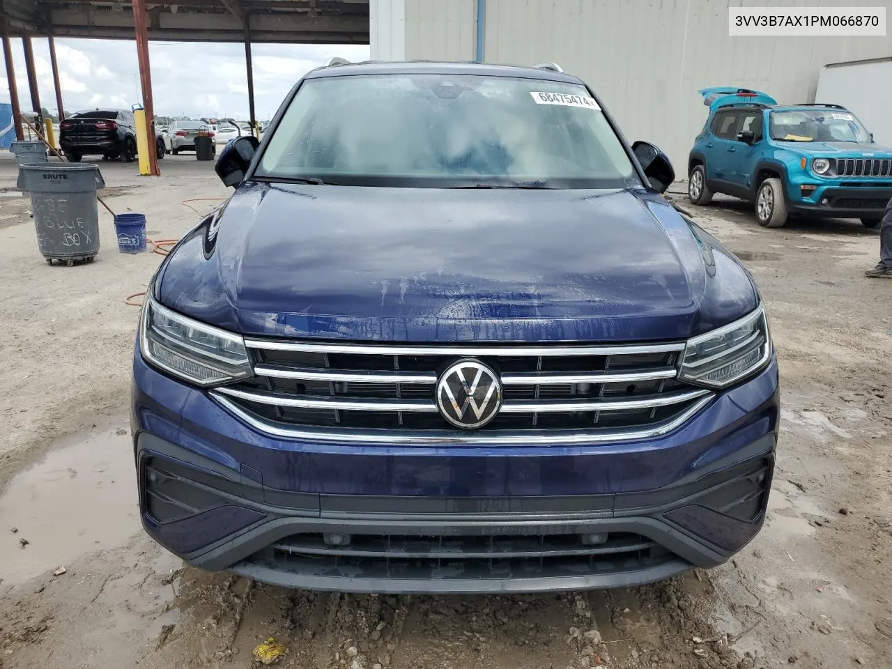 3VV3B7AX1PM066870 2023 Volkswagen Tiguan Se