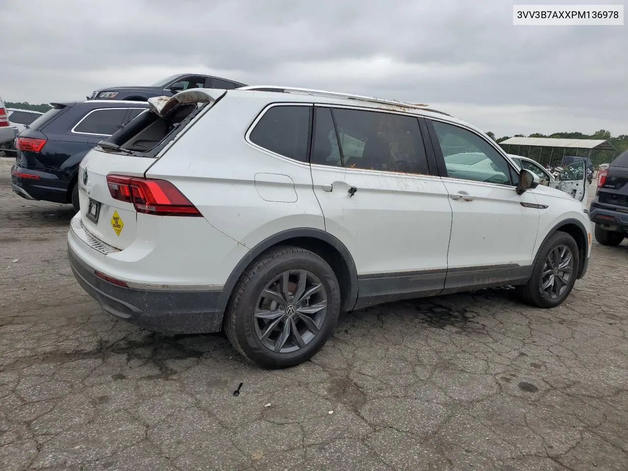 3VV3B7AXXPM136978 2023 Volkswagen Tiguan Se