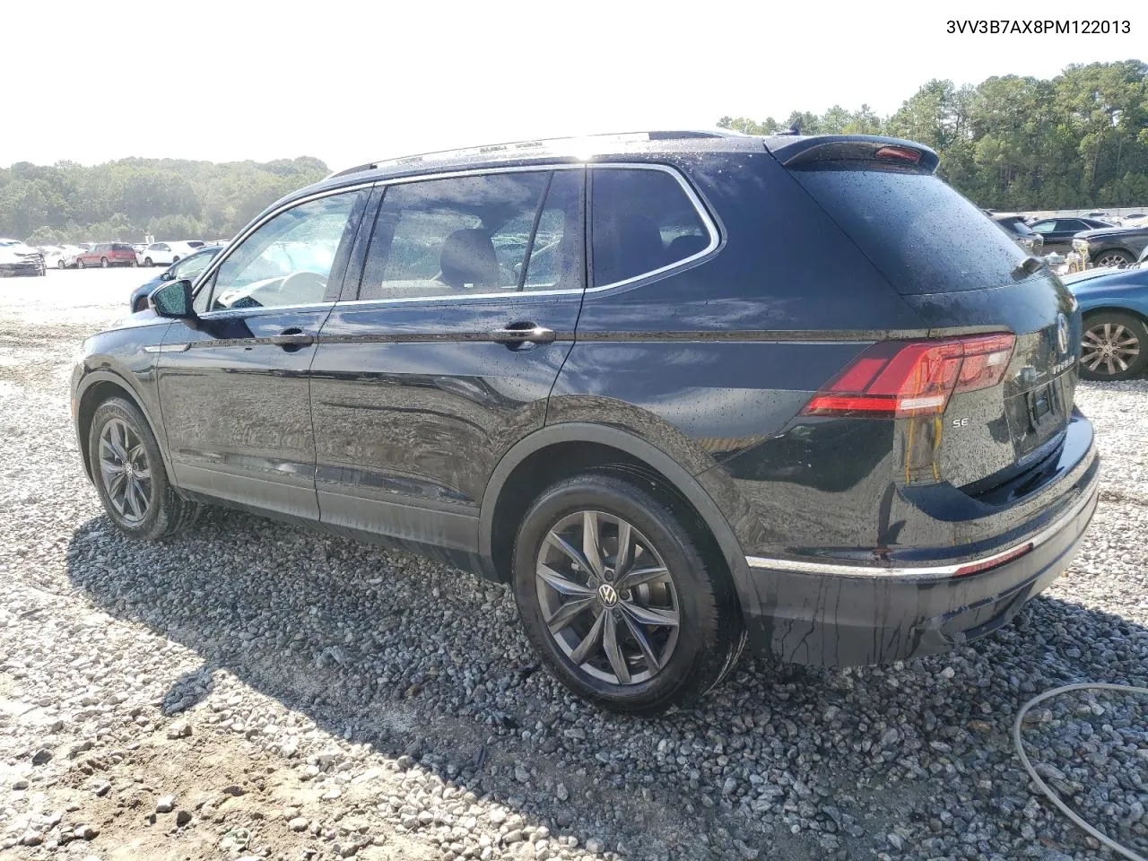 3VV3B7AX8PM122013 2023 Volkswagen Tiguan Se