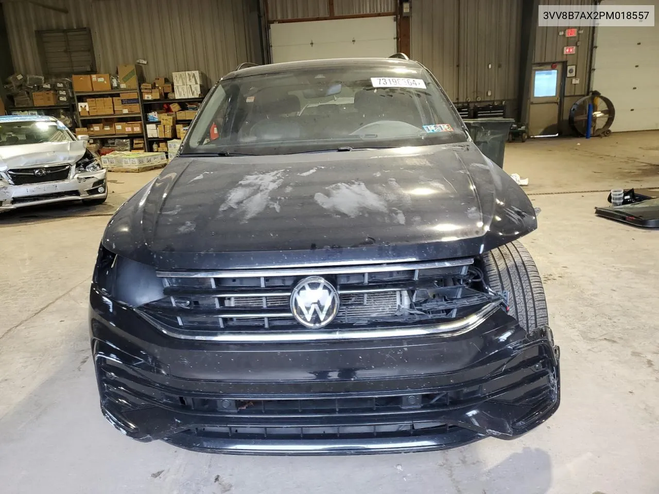 3VV8B7AX2PM018557 2023 Volkswagen Tiguan Se R-Line Black