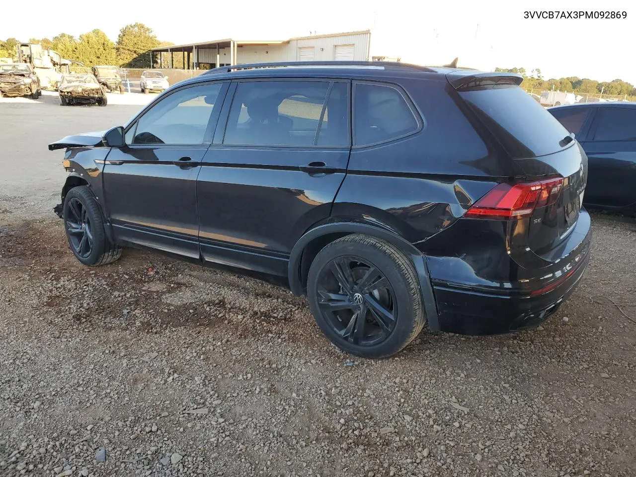 3VVCB7AX3PM092869 2023 Volkswagen Tiguan Se R-Line Black