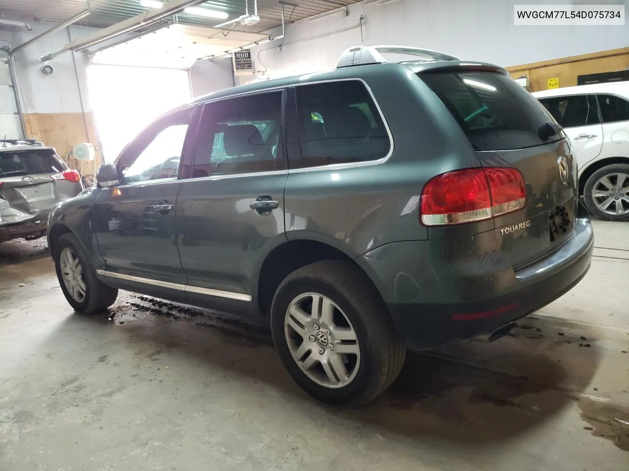 2004 Volkswagen Touareg 4.2 VIN: WVGCM77L54D075734 Lot: 61848684