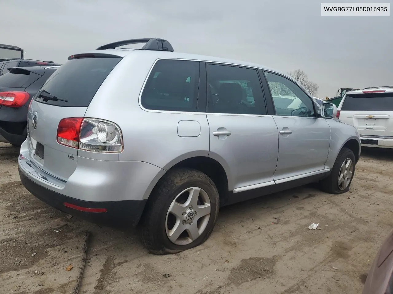 2005 Volkswagen Touareg 3.2 VIN: WVGBG77L05D016935 Lot: 49203584