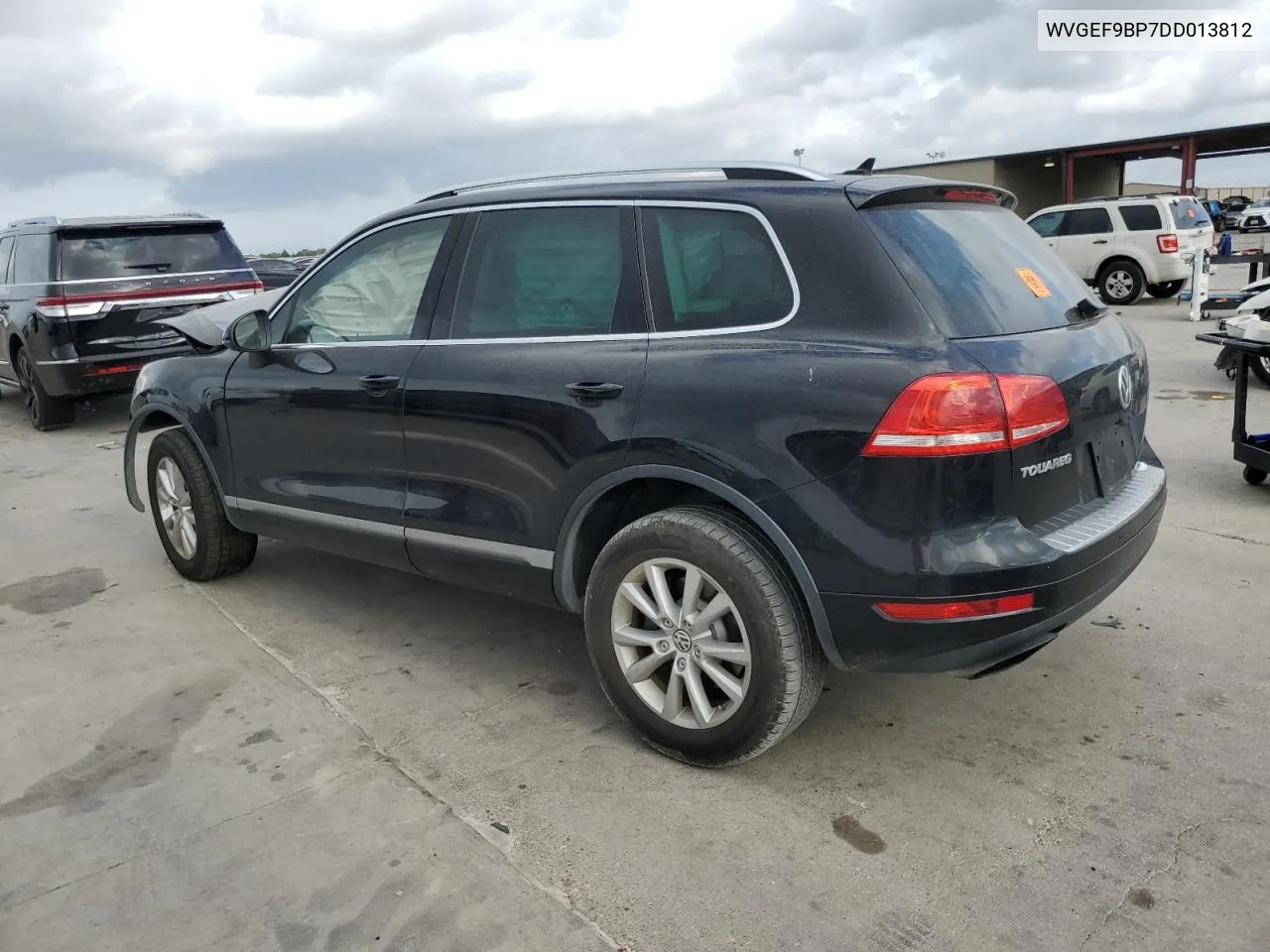 2013 Volkswagen Touareg V6 VIN: WVGEF9BP7DD013812 Lot: 78407774