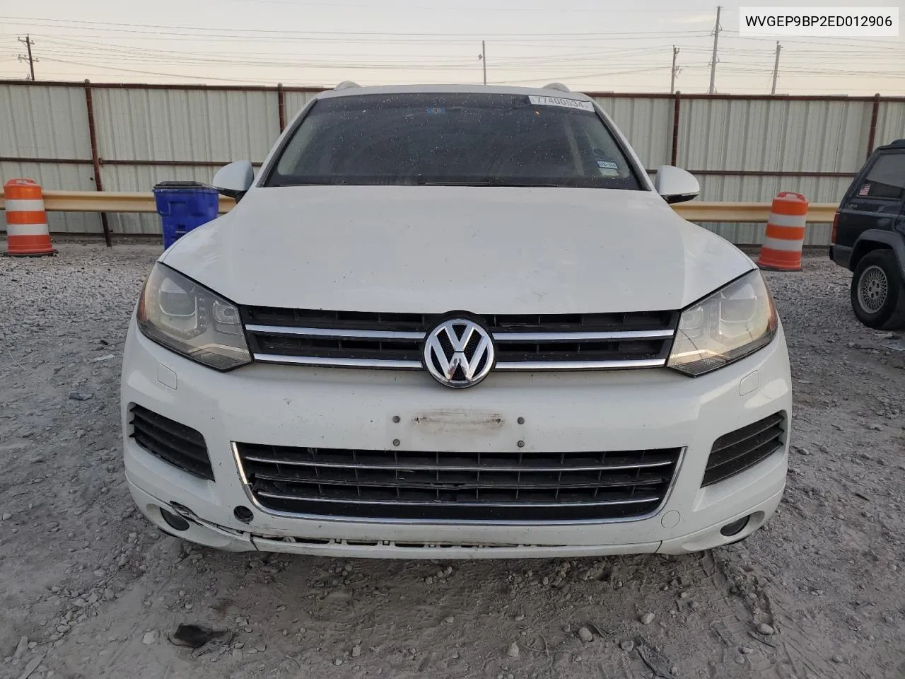 2014 Volkswagen Touareg V6 Tdi VIN: WVGEP9BP2ED012906 Lot: 77400534