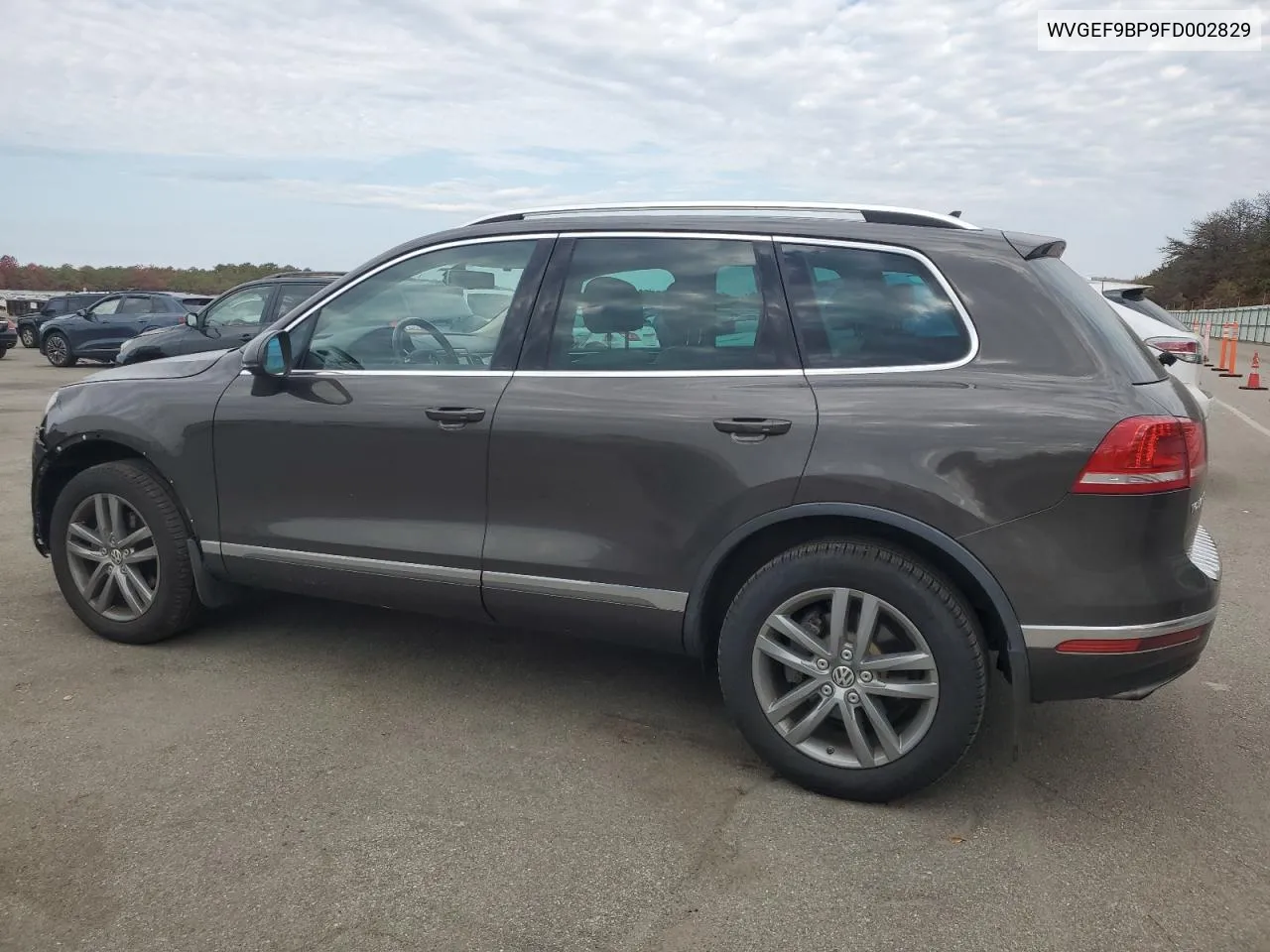 2015 Volkswagen Touareg V6 VIN: WVGEF9BP9FD002829 Lot: 75290454