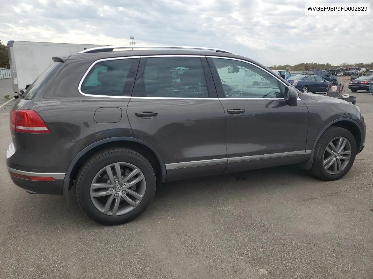 2015 Volkswagen Touareg V6 VIN: WVGEF9BP9FD002829 Lot: 75290454