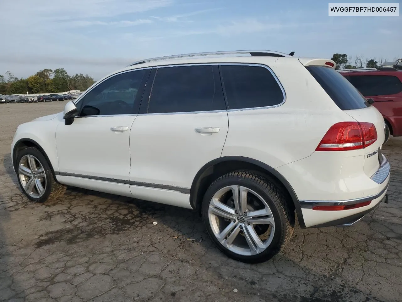 WVGGF7BP7HD006457 2017 Volkswagen Touareg Executive