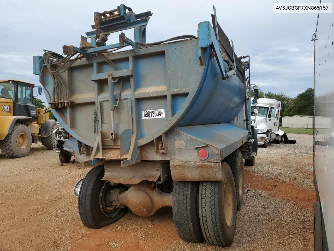 4V5JCBGF7XN865157 1999 Volvo Conventional Wg