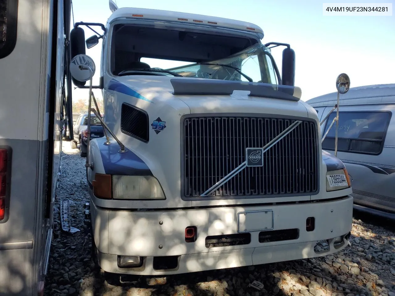 2003 Volvo Vn Vnm VIN: 4V4M19UF23N344281 Lot: 73955344