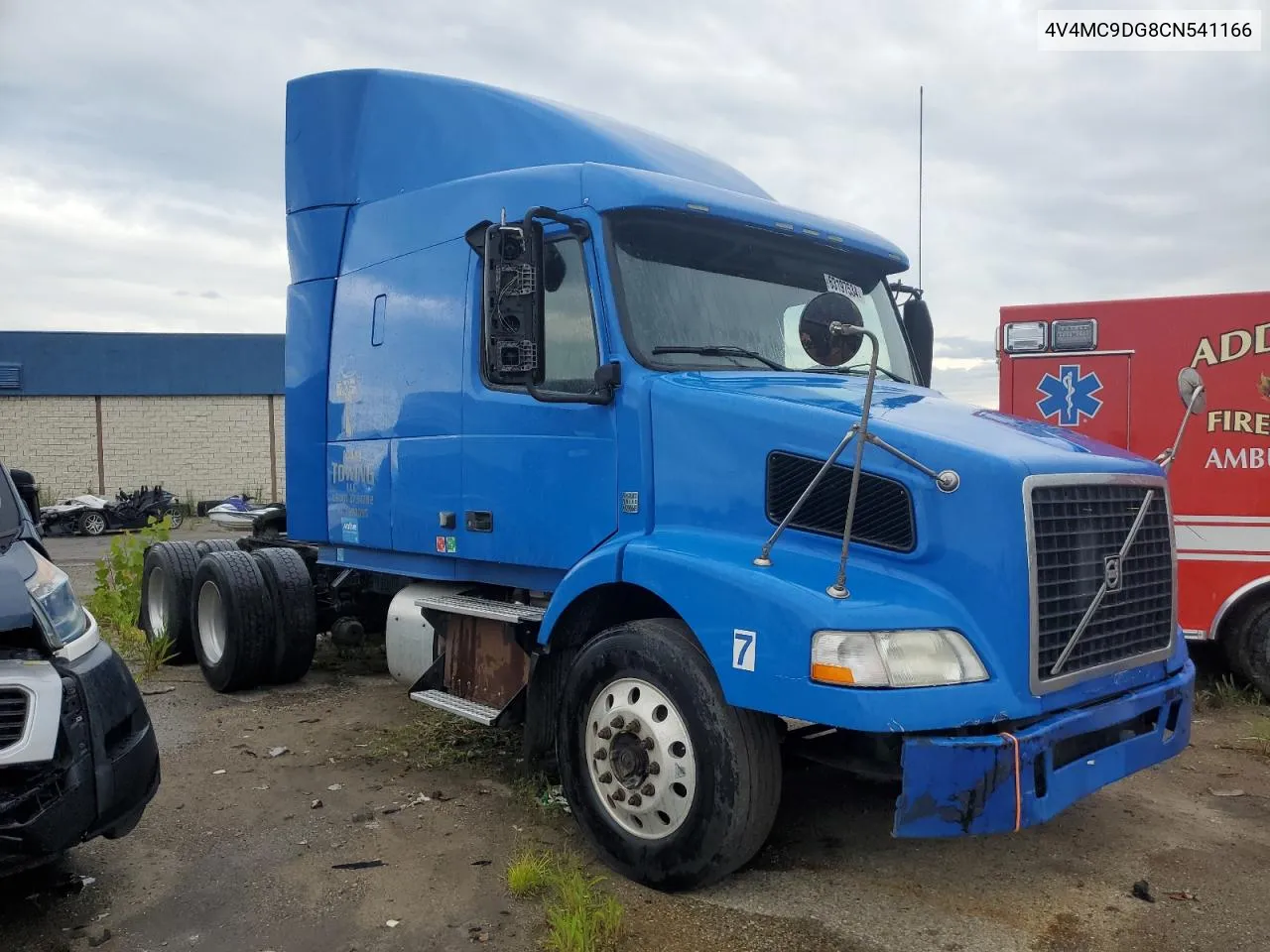 4V4MC9DG8CN541166 2012 Volvo Vn Vnm