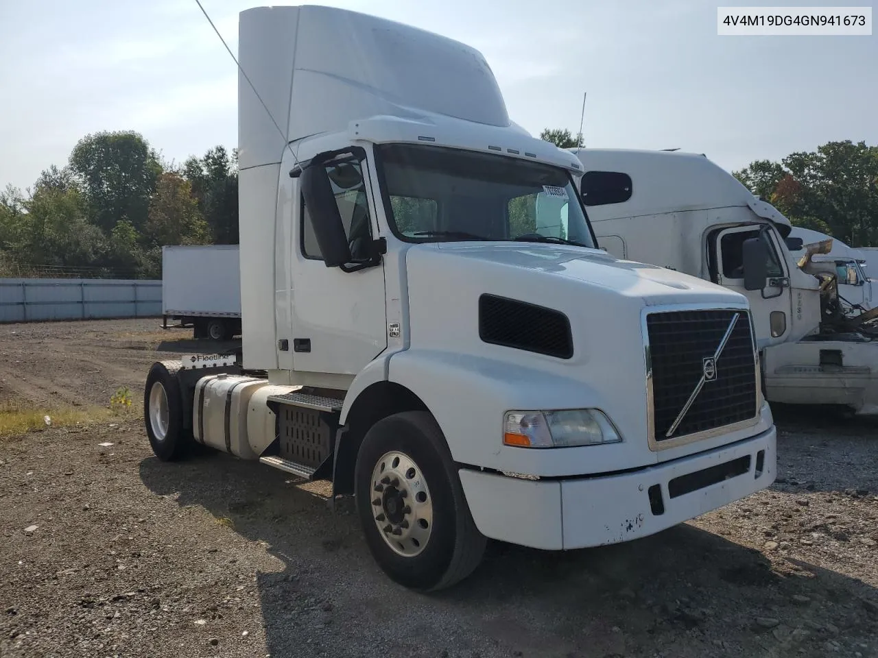 4V4M19DG4GN941673 2016 Volvo Vn Vnm