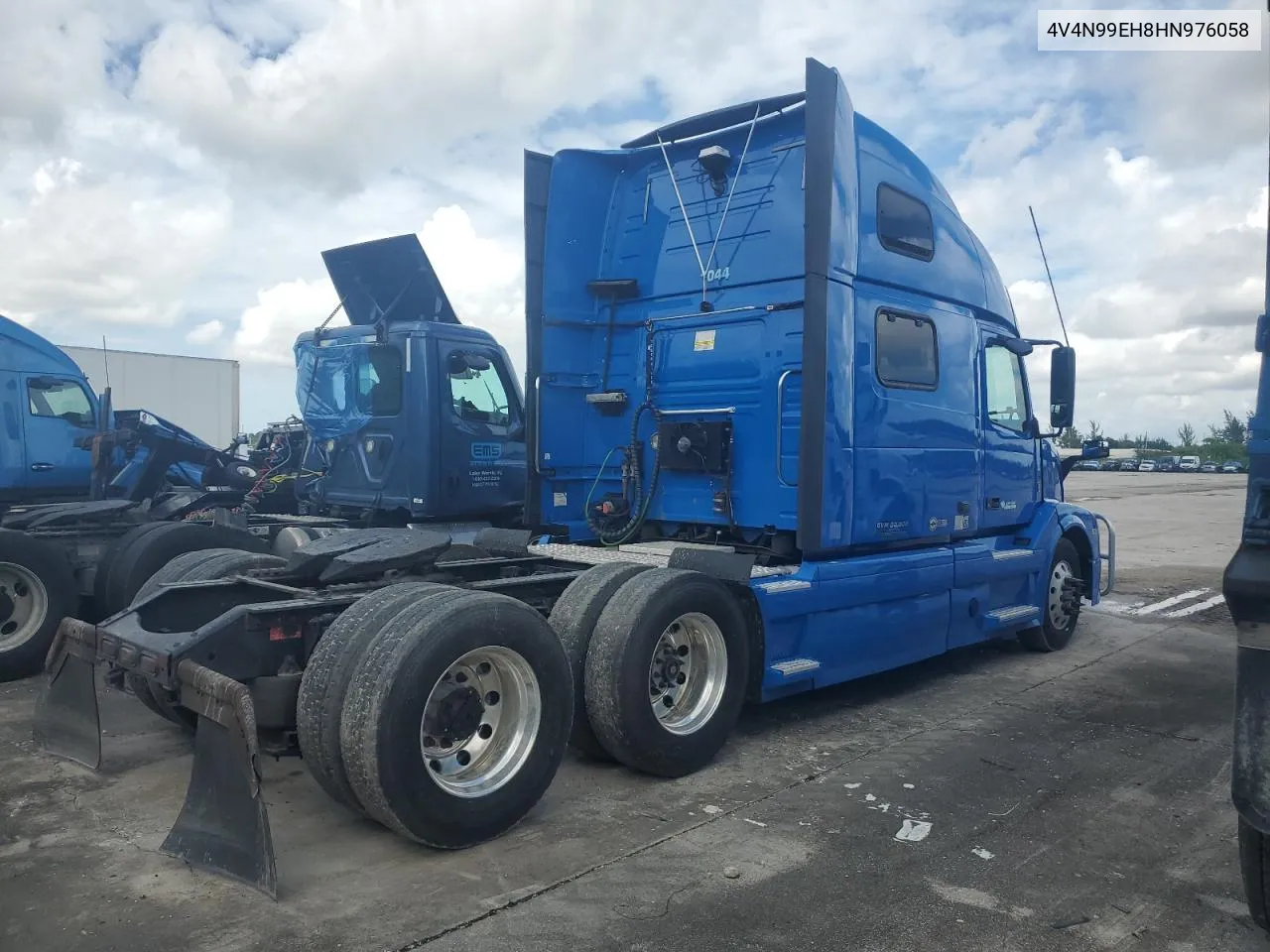 4V4N99EH8HN976058 2017 Volvo Vn Vnl