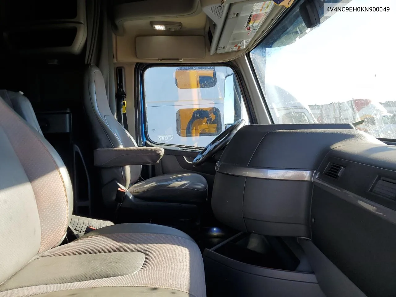 4V4NC9EH0KN900049 2019 Volvo Vn Vnl