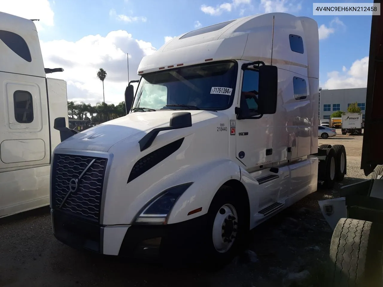 4V4NC9EH6KN212458 2019 Volvo Vn Vnl