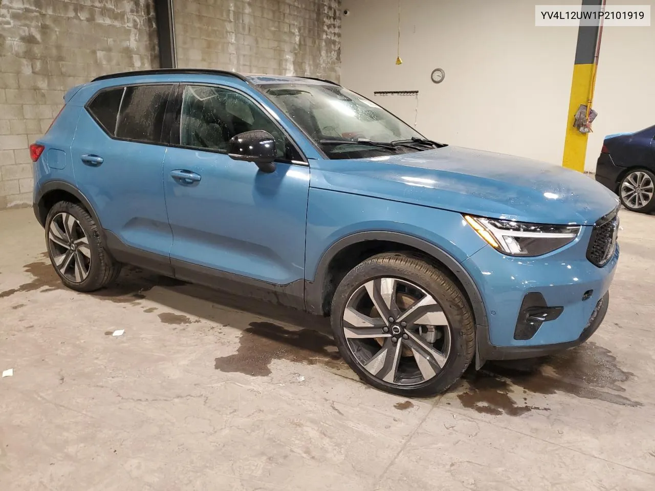 2023 Volvo Xc40 Plus VIN: YV4L12UW1P2101919 Lot: 72056024