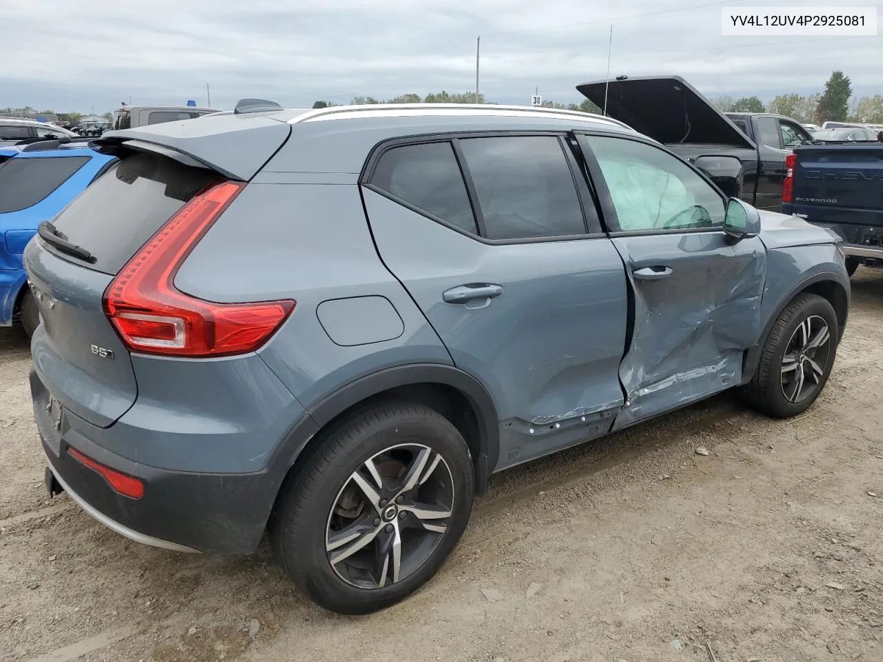 YV4L12UV4P2925081 2023 Volvo Xc40 Core