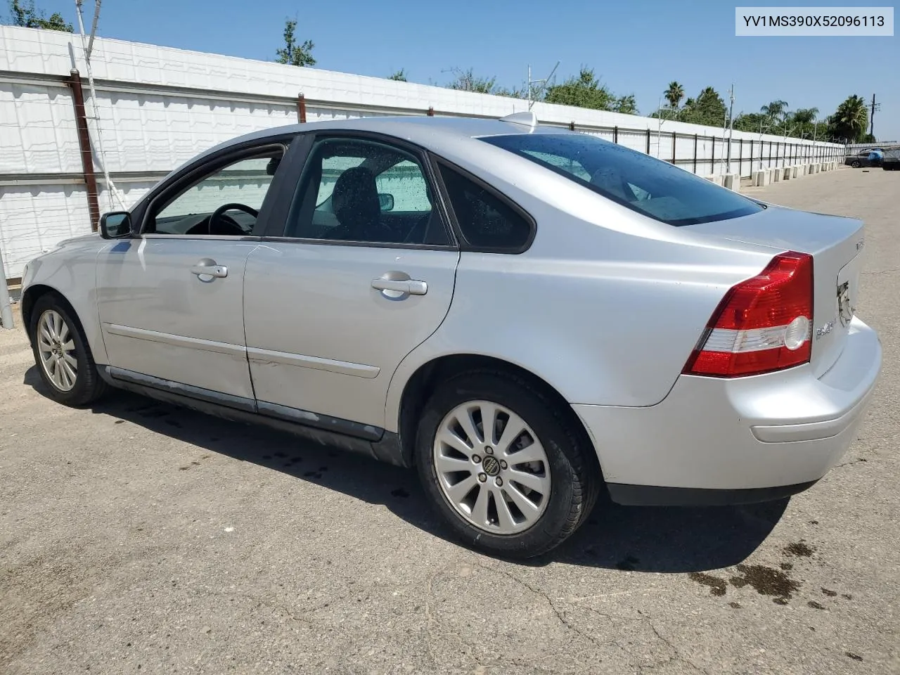 2005 Volvo S40 2.4I VIN: YV1MS390X52096113 Lot: 58819694