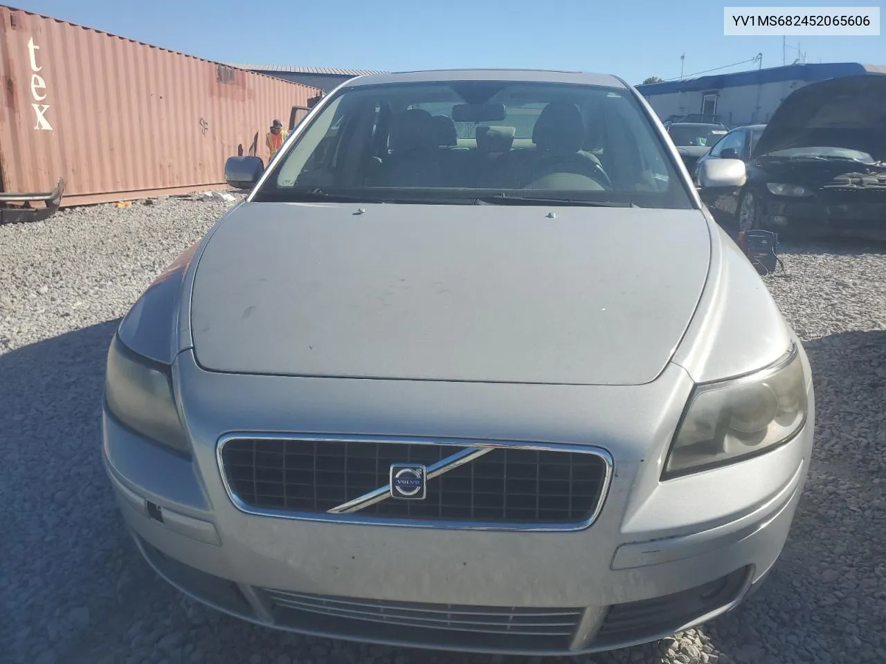 2005 Volvo S40 T5 VIN: YV1MS682452065606 Lot: 75401724