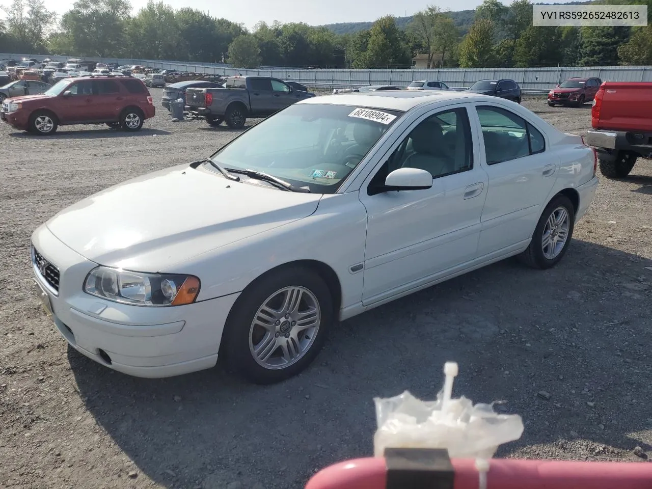 2005 Volvo S60 2.5T VIN: YV1RS592652482613 Lot: 68108904