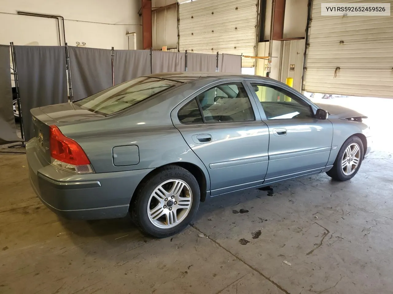 2005 Volvo S60 2.5T VIN: YV1RS592652459526 Lot: 76665684