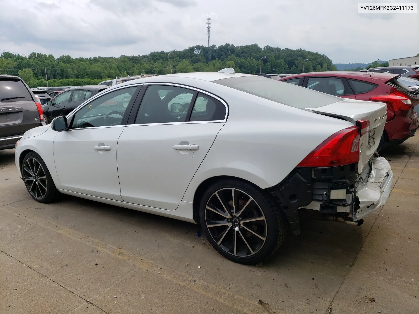 2016 Volvo S60 Premier VIN: YV126MFK2G2411173 Lot: 54164044