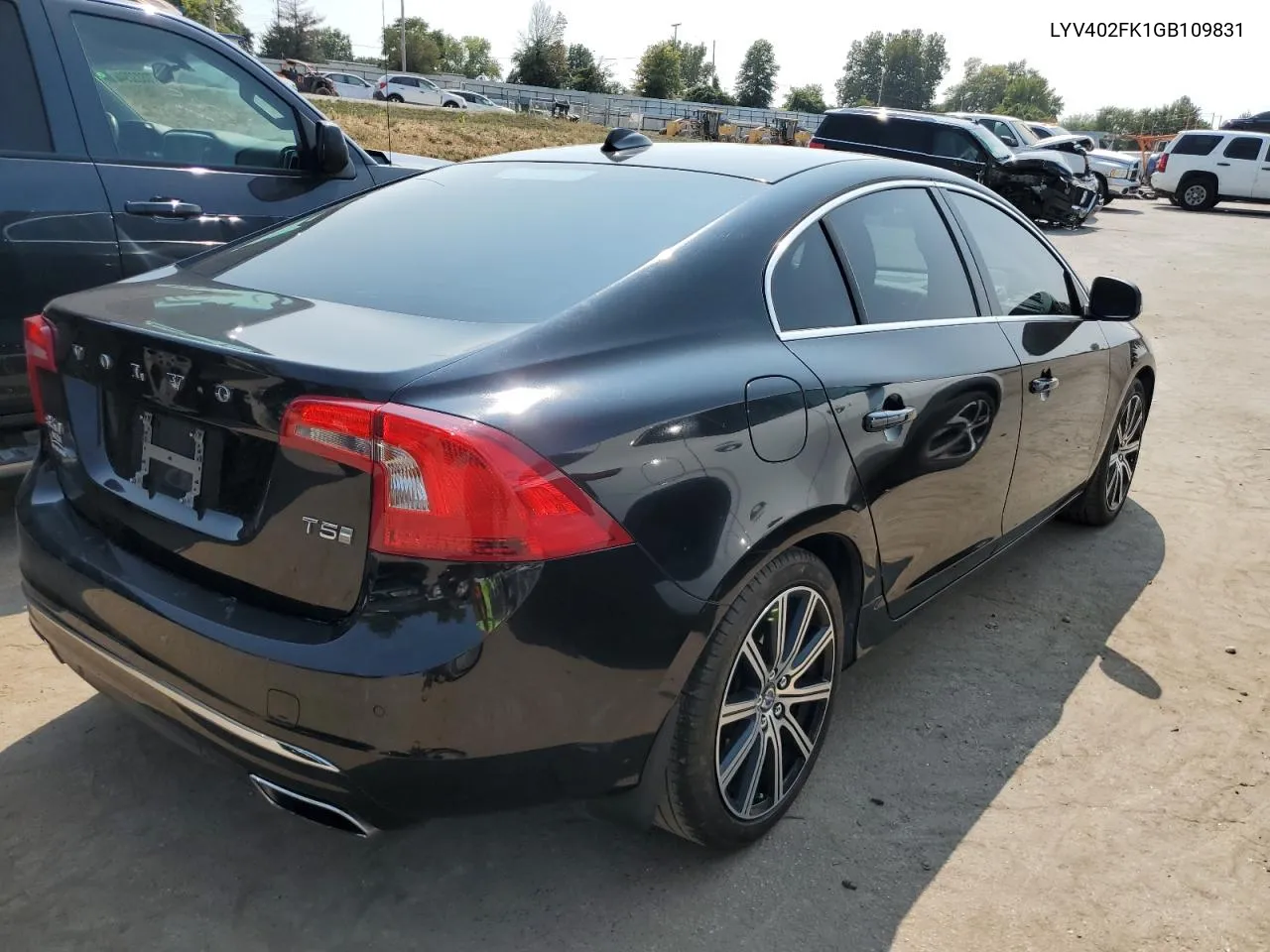 2016 Volvo S60 Premier VIN: LYV402FK1GB109831 Lot: 71225354