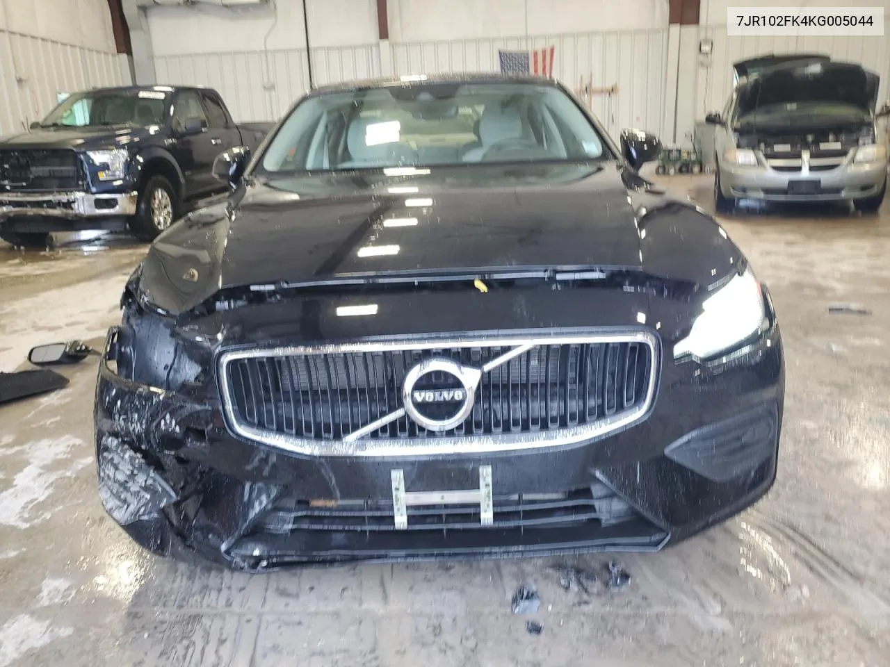 7JR102FK4KG005044 2019 Volvo S60 T5 Momentum