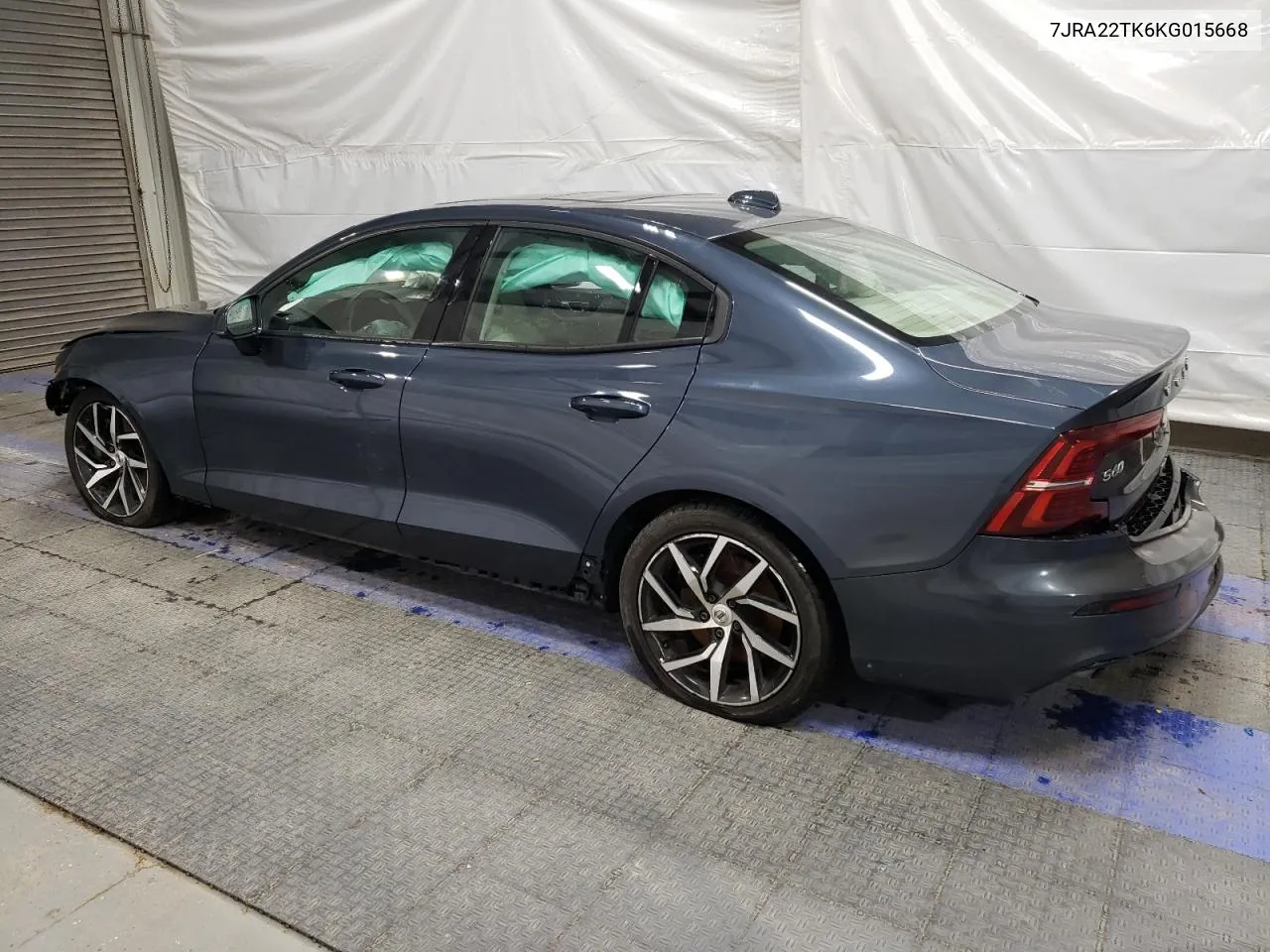 2019 Volvo S60 T6 Momentum VIN: 7JRA22TK6KG015668 Lot: 70032644