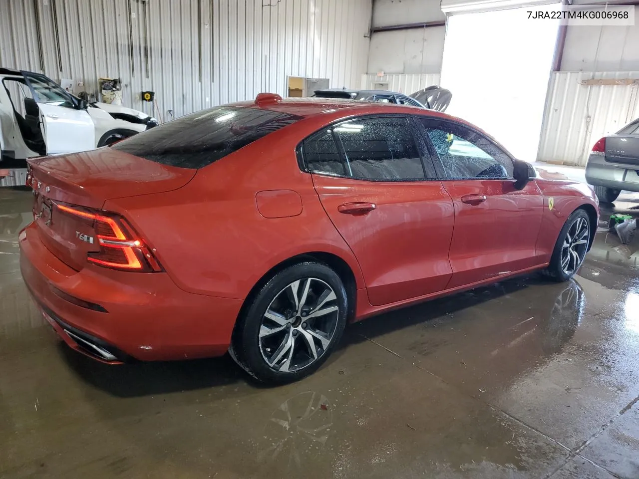 7JRA22TM4KG006968 2019 Volvo S60 T6 R-Design