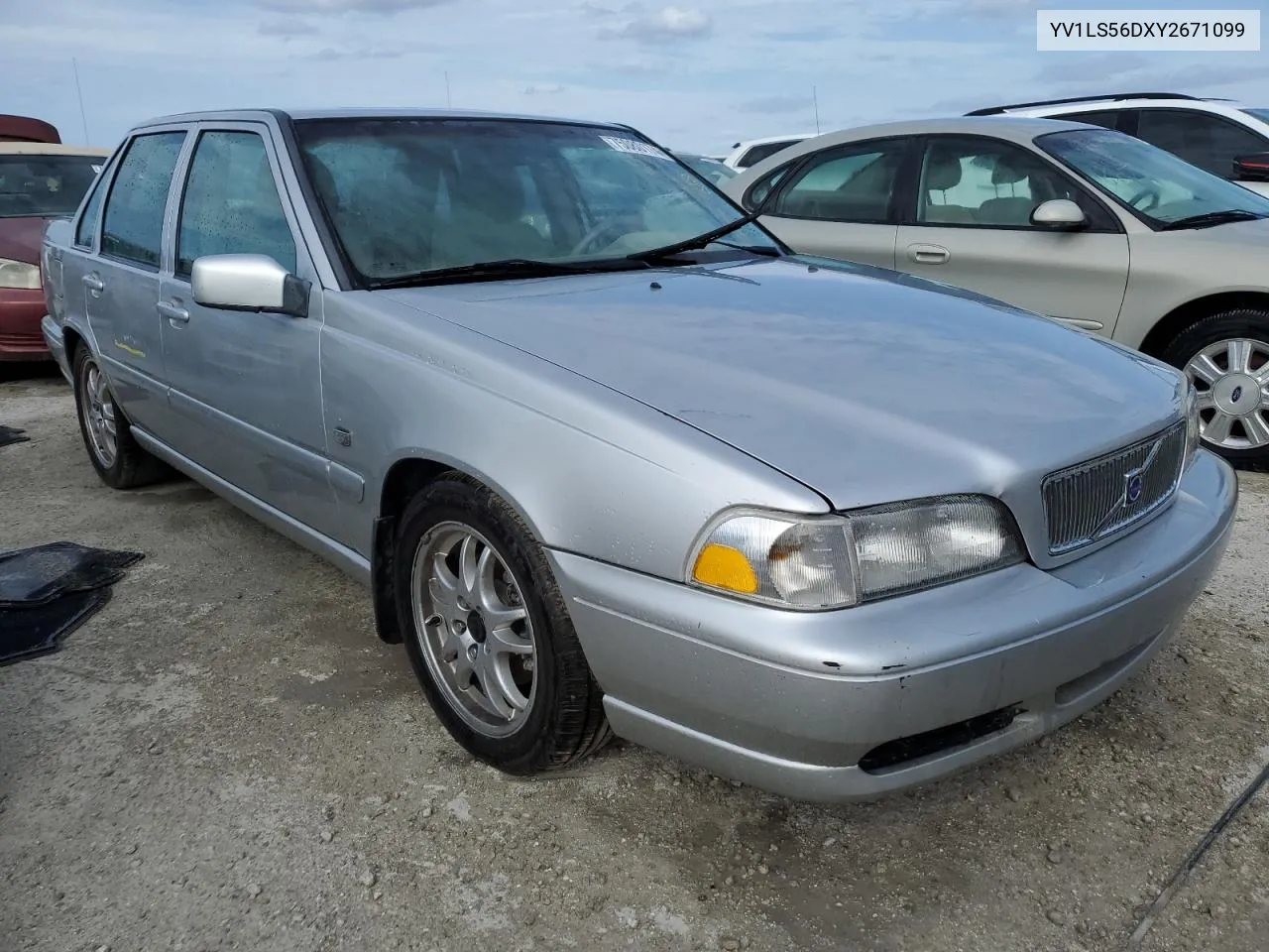 YV1LS56DXY2671099 2000 Volvo S70 Glt