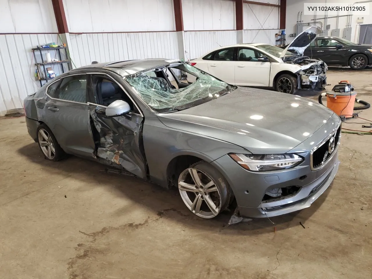 2017 Volvo S90 T5 Momentum VIN: YV1102AK5H1012905 Lot: 72612694