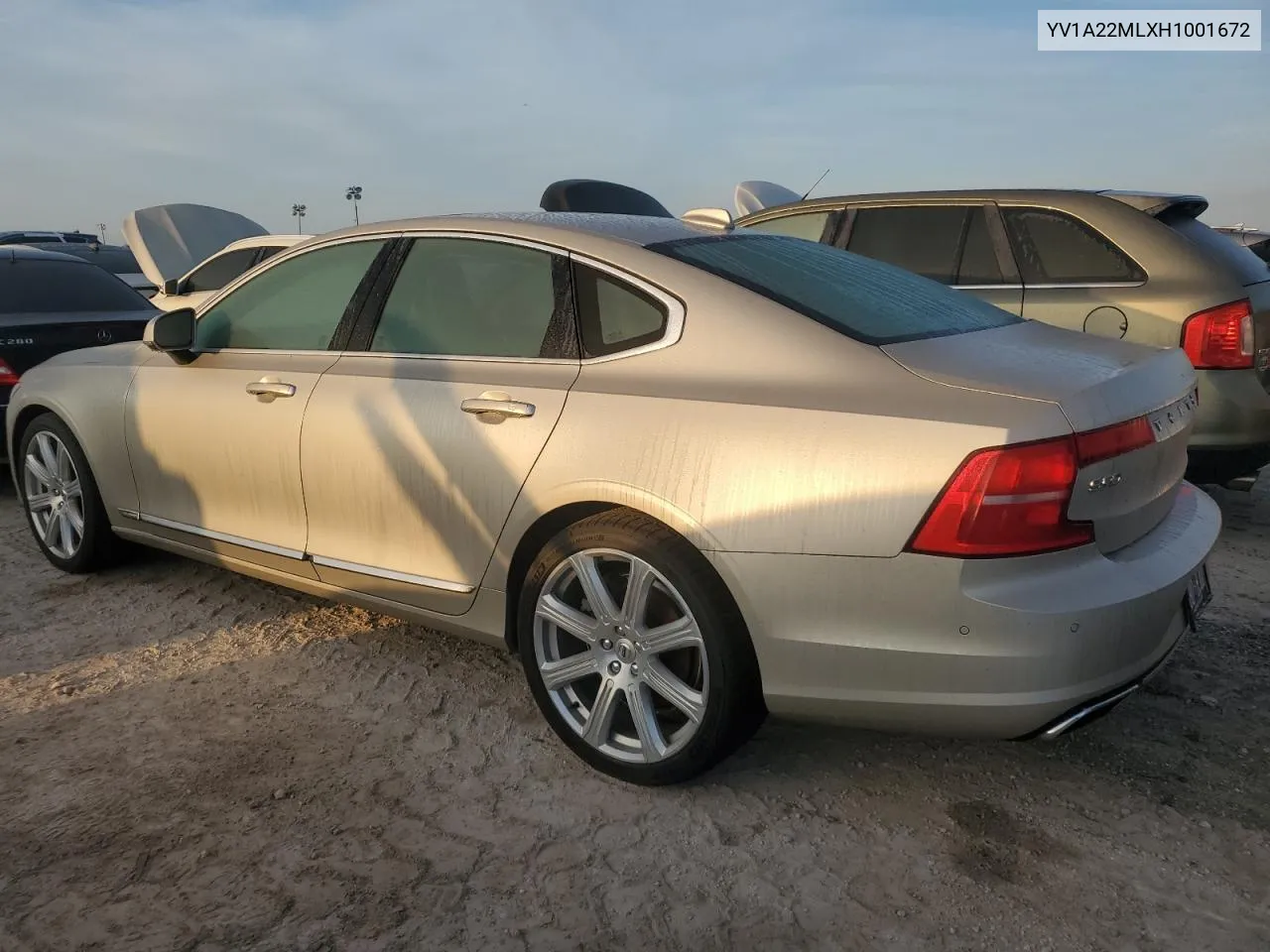 YV1A22MLXH1001672 2017 Volvo S90 T6 Inscription