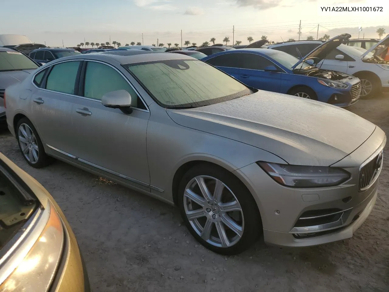 YV1A22MLXH1001672 2017 Volvo S90 T6 Inscription