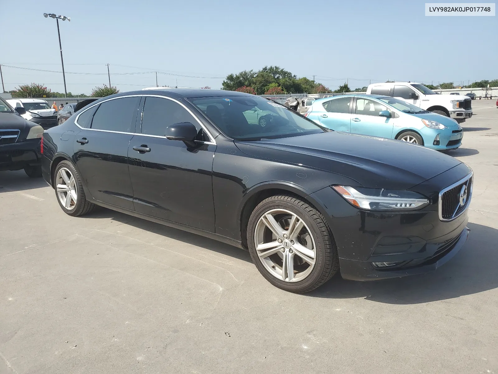 LVY982AK0JP017748 2018 Volvo S90 T5 Momentum