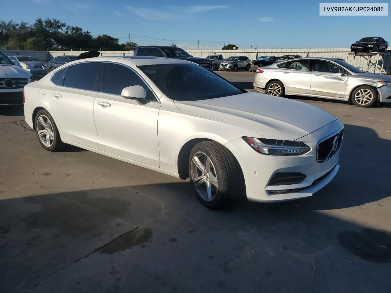 2018 Volvo S90 T5 Momentum VIN: LVY982AK4JP024086 Lot: 68478774