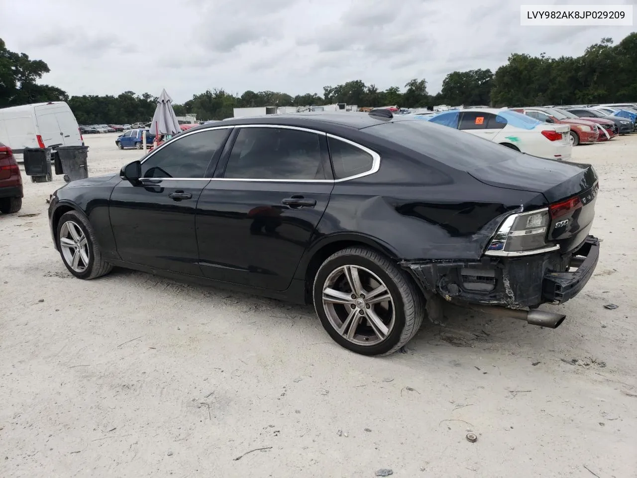 LVY982AK8JP029209 2018 Volvo S90 T5 Momentum