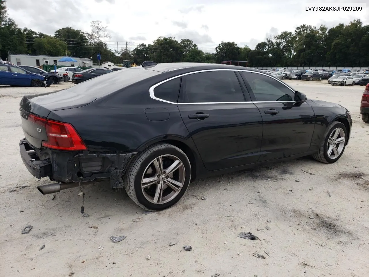 LVY982AK8JP029209 2018 Volvo S90 T5 Momentum