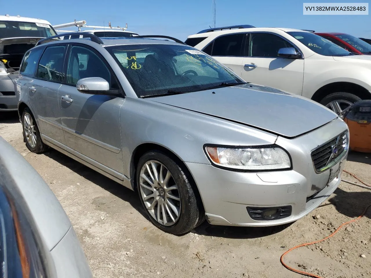 2010 Volvo V50 2.4I VIN: YV1382MWXA2528483 Lot: 77164854