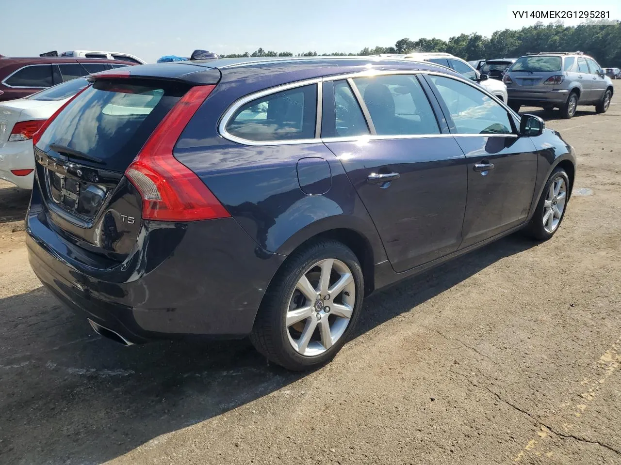 2016 Volvo V60 T5 Premier VIN: YV140MEK2G1295281 Lot: 58743594