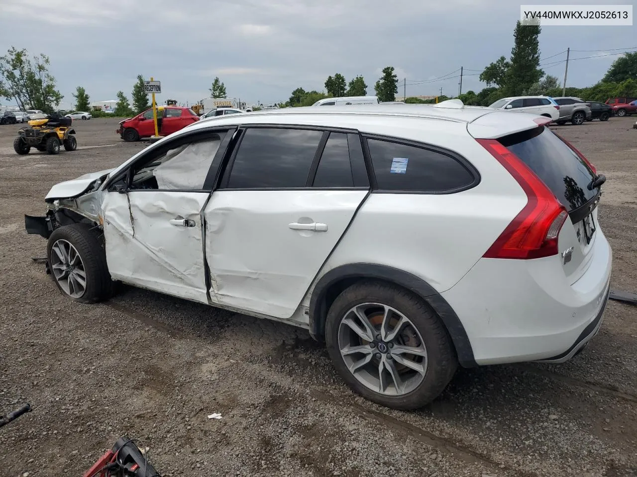 2018 Volvo V60 Cross Country Premier VIN: YV440MWKXJ2052613 Lot: 65699544