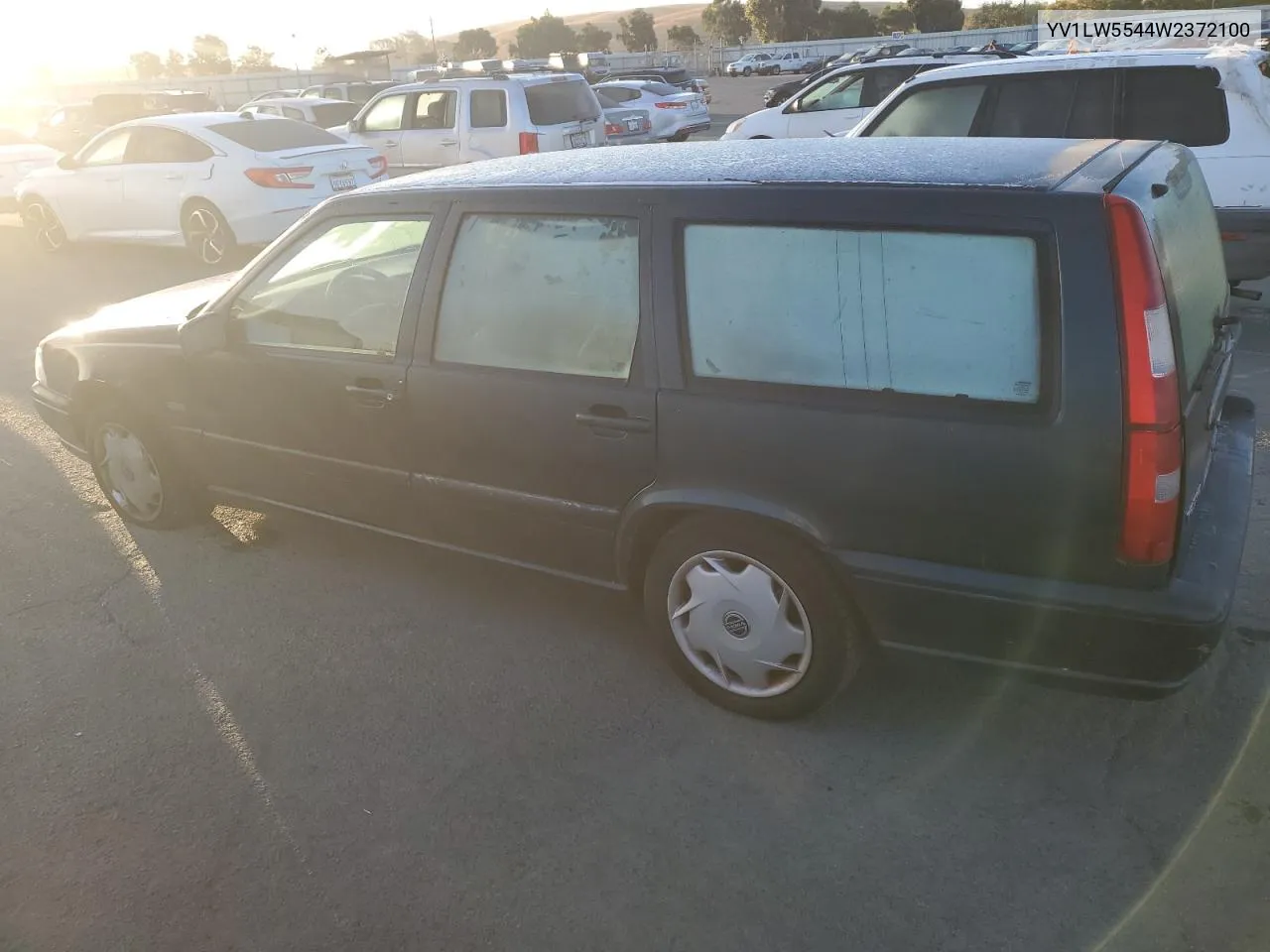 1998 Volvo V70 VIN: YV1LW5544W2372100 Lot: 76712134