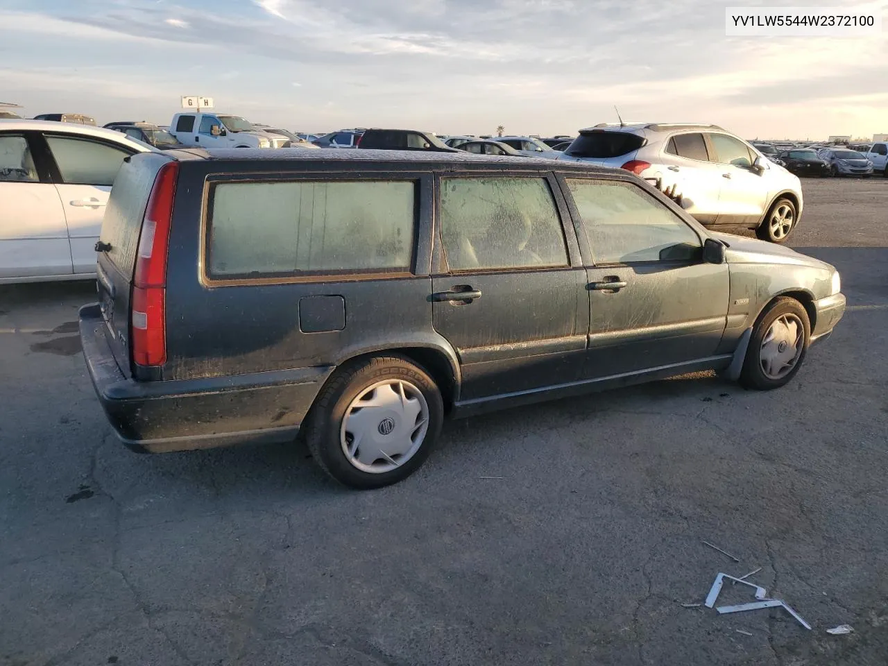 1998 Volvo V70 VIN: YV1LW5544W2372100 Lot: 76712134