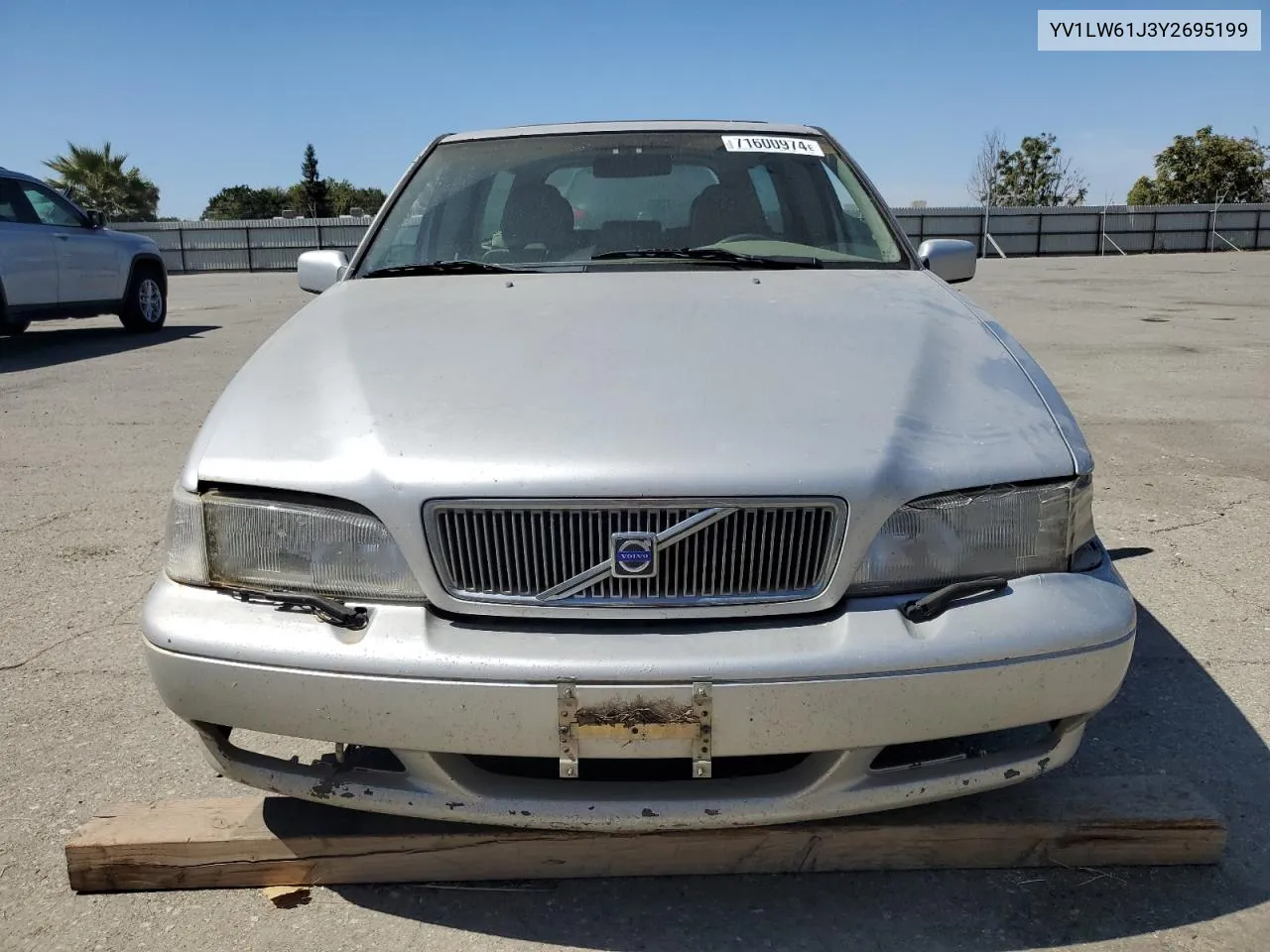 2000 Volvo V70 Base VIN: YV1LW61J3Y2695199 Lot: 71600974