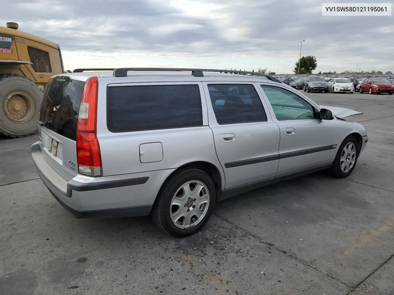 2002 Volvo V70 2.4T VIN: YV1SW58D121195061 Lot: 77491824