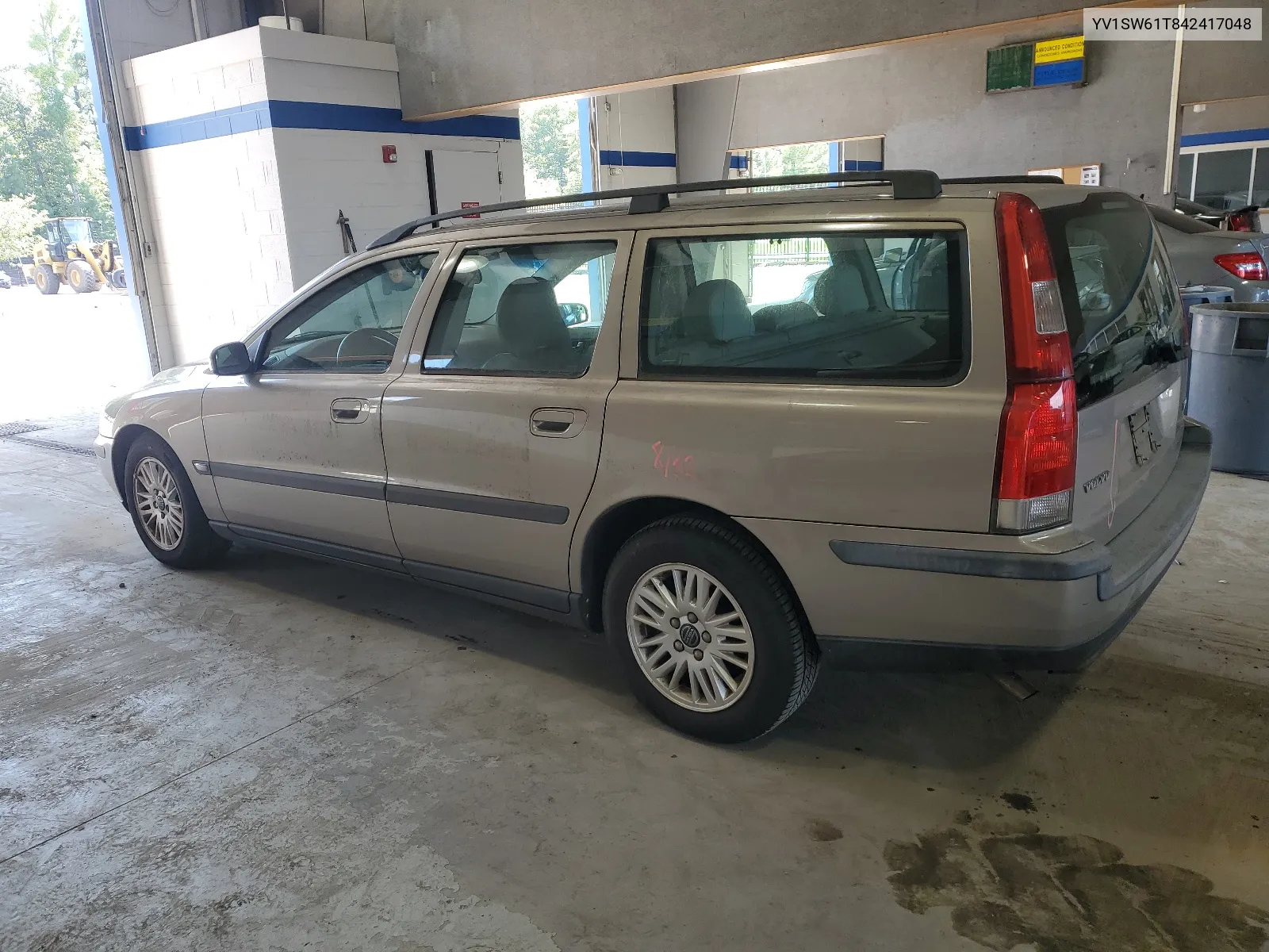 YV1SW61T842417048 2004 Volvo V70