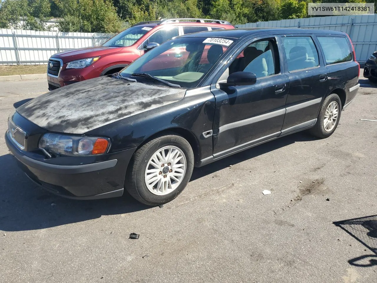 YV1SW61T142418381 2004 Volvo V70