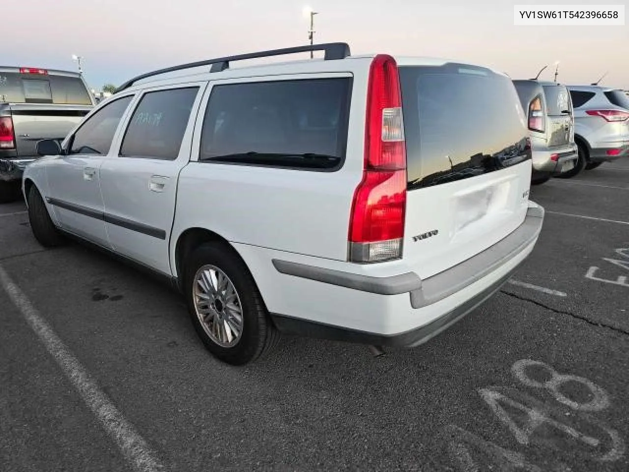 2004 Volvo V70 VIN: YV1SW61T542396658 Lot: 73259174