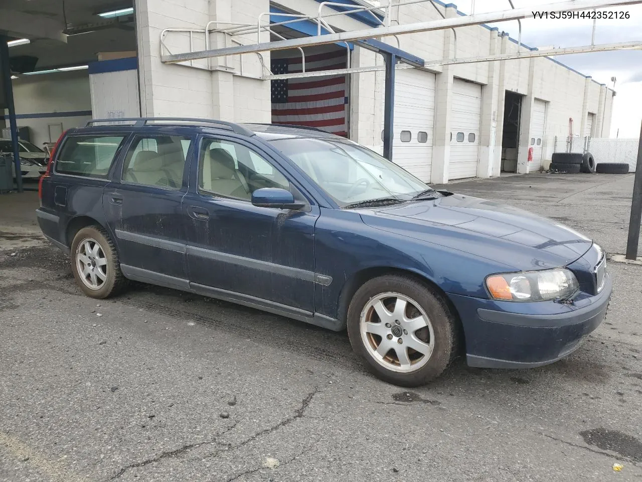 2004 Volvo V70 VIN: YV1SJ59H442352126 Lot: 78928024